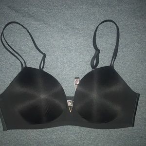 SEXY ILLUSIONS BY VICTORIA’S SECRET